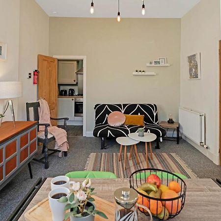 Cozy With Character Logie Green Central Main Door Flat เอดินบะระ ภายนอก รูปภาพ